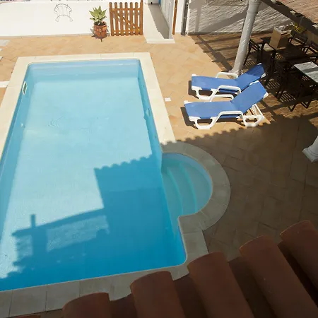 Hostel Chill Hill & Private - Sea Food Ericeira
