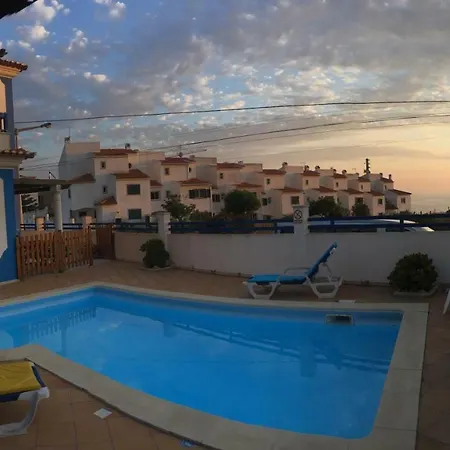 Chill Hill & Private - Sea Food Hostal
