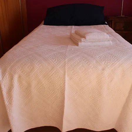 Hostal Chill Hill & Private - Sea Food Ericeira
